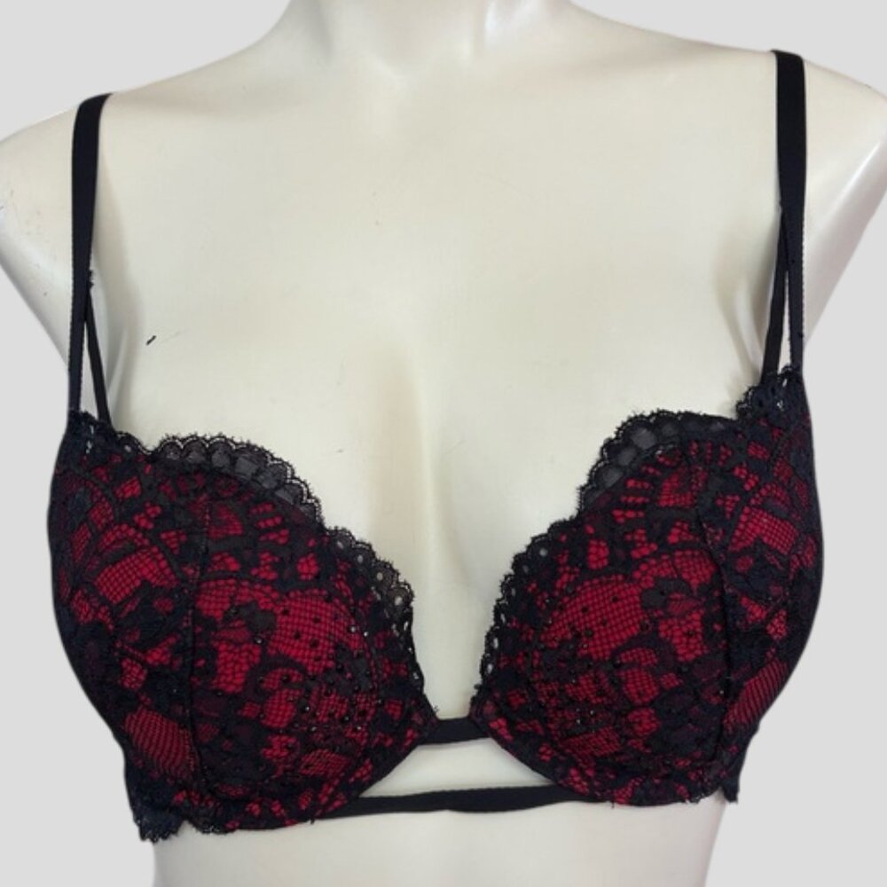 💕2/$35💕La Senza Beyond Sexy Black & Red Lace Bra Size 32C